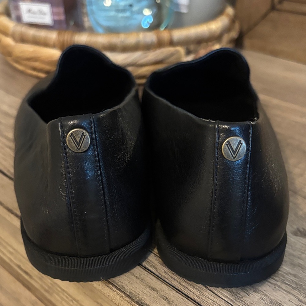 Vionic Women’s Willa 2.0 Black Slip-On Leather Loafers-Size 8.5 - Picture 4 of 8